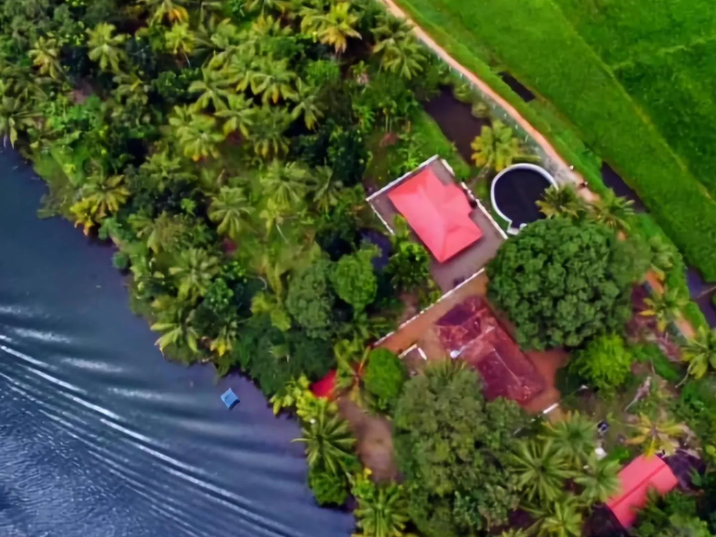 Top Yard Pool Villa & Kayaking Ambalapulai