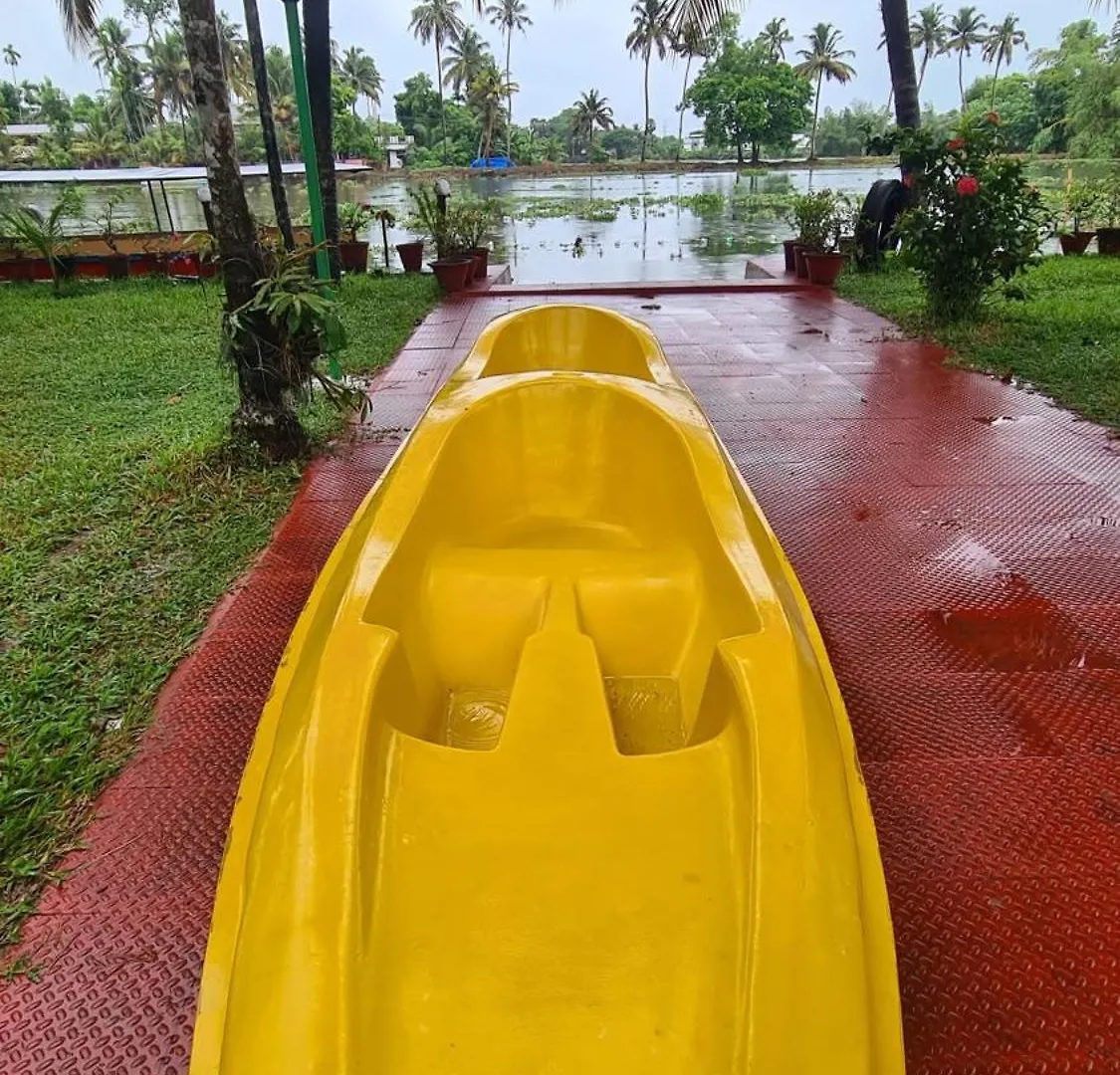 Top Yard Pool Villa & Kayaking Ambalapulai