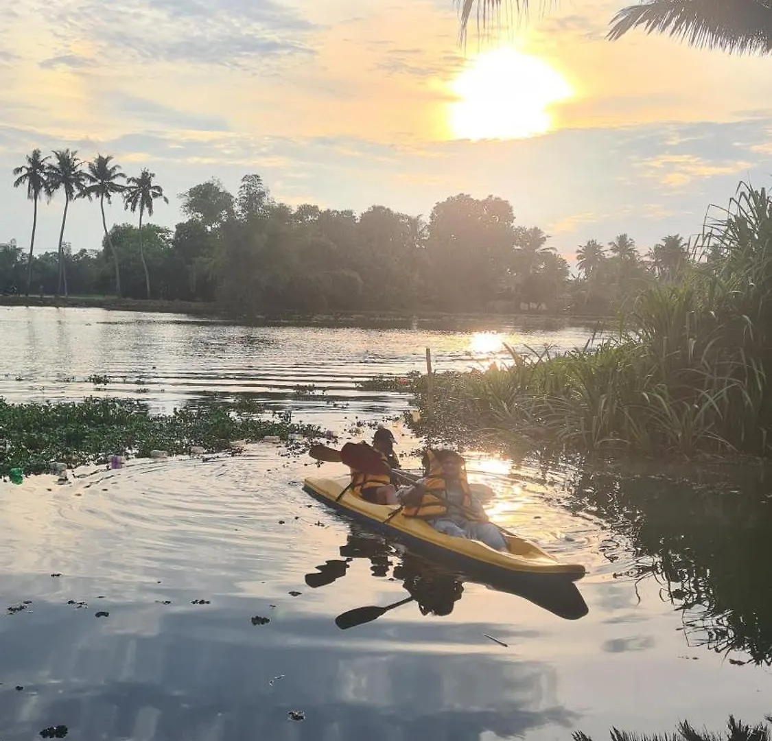 Holiday home Top Yard Pool Villa & Kayaking Ambalapulai