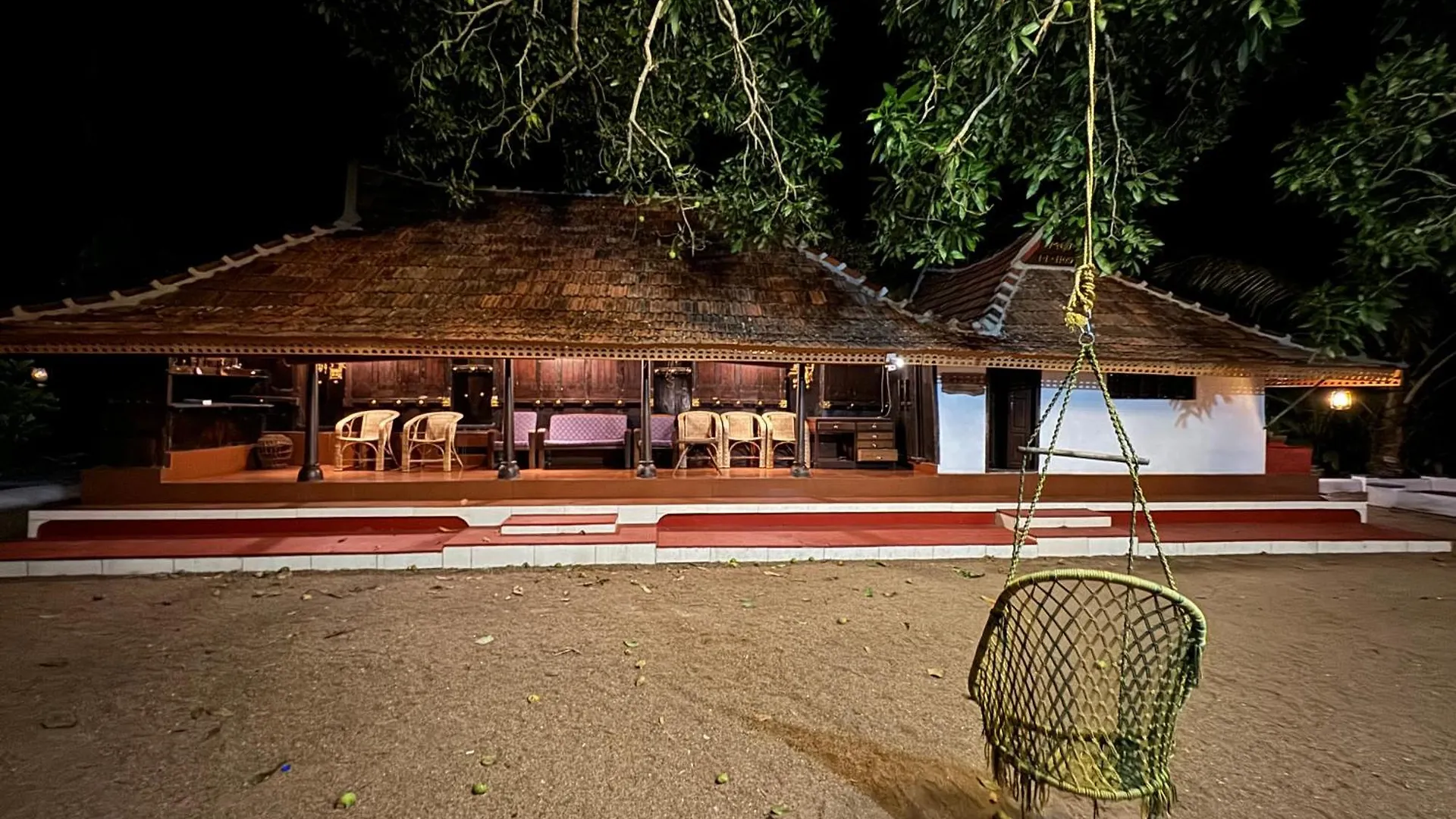 Holiday home Top Yard Pool Villa & Kayaking Ambalapulai